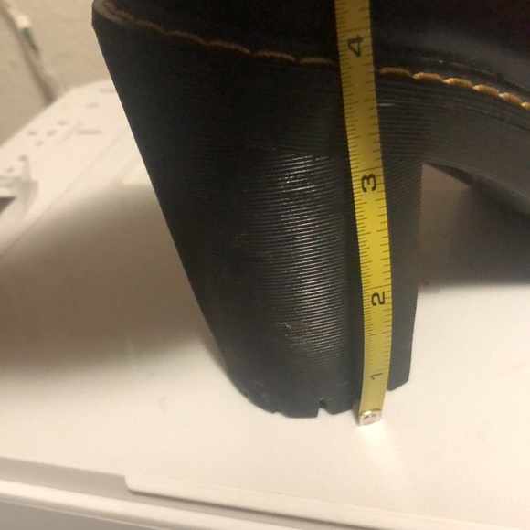 😻 Dr. Martens Cordelia size 8 women’s slip on heel leather shoes 😻 - Picture 10 of 10